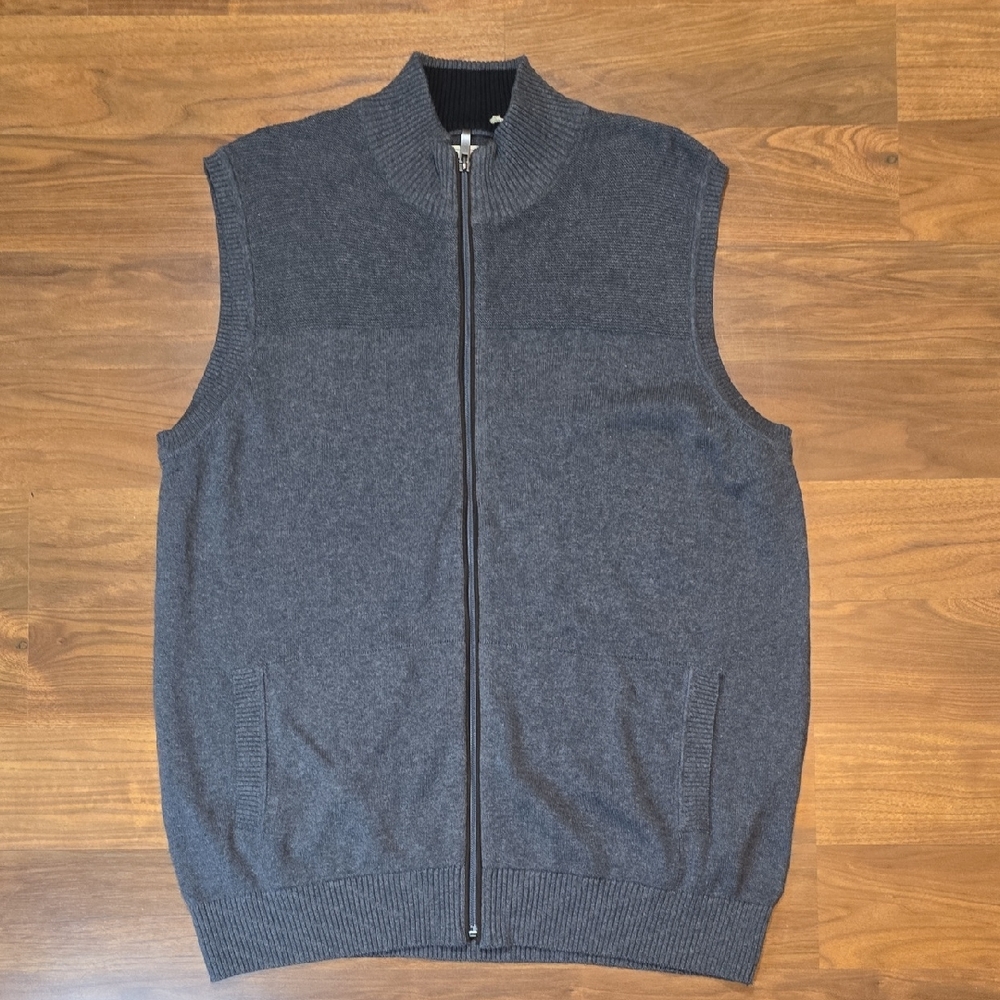 Southern Pines Gray Sleeveless Zip-Up Sweater Vest